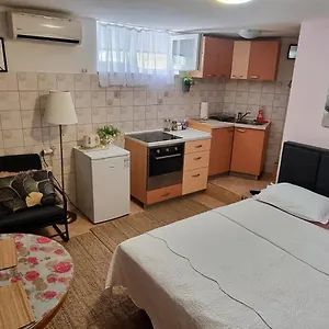 Martea Apartment