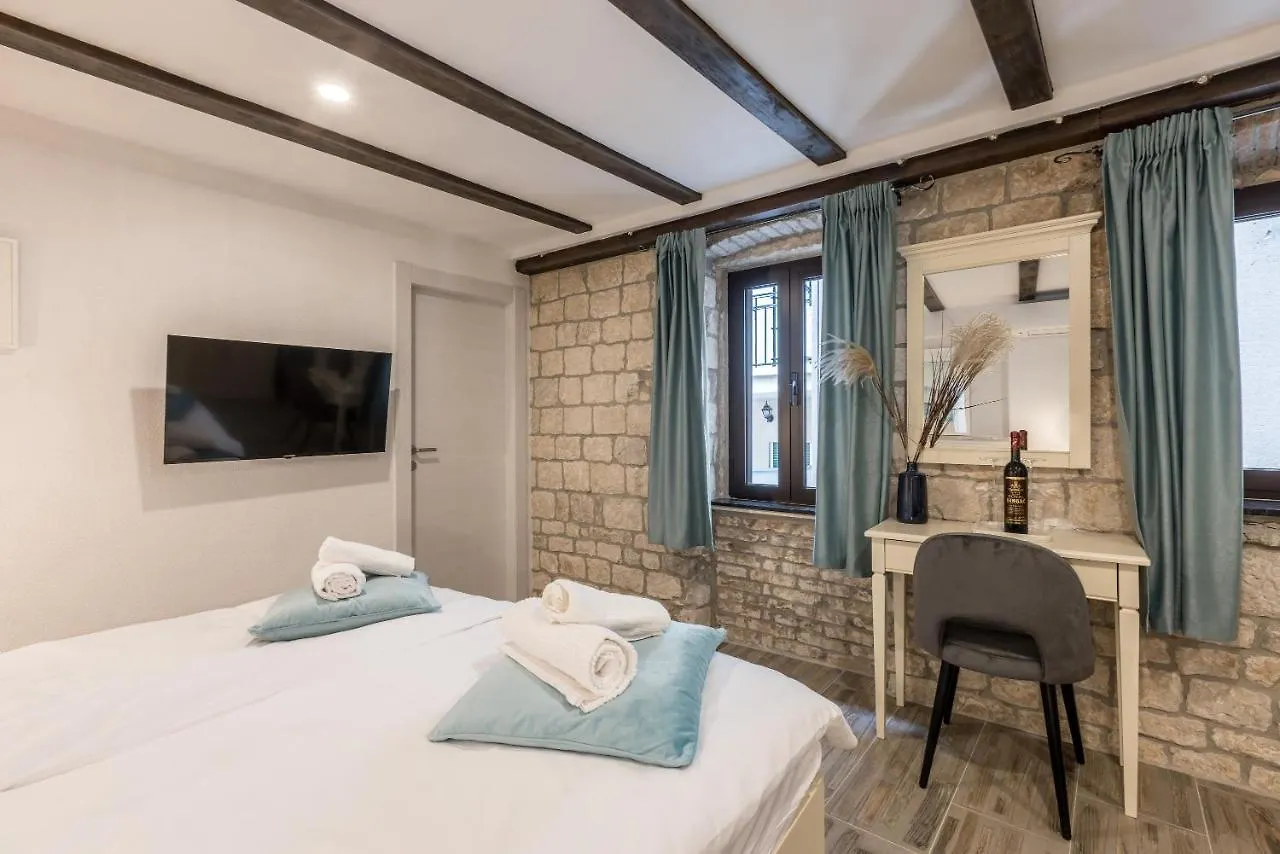 Old Town B&B Rooms Matusko Split 0*,  Croacia